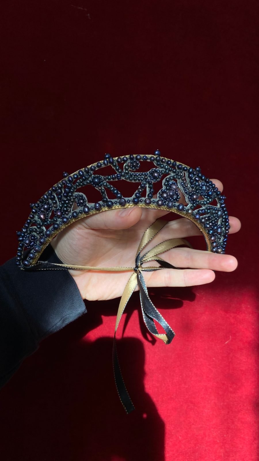 A black drop | tiaras with black pearls 5